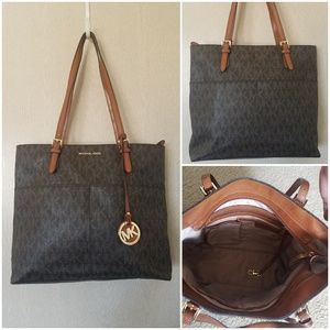 Michael Kors Bedford Large Tote Signature Brown